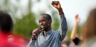 Espagne : « Ignorant, raciste ou les deux ? », répond le député Serigne Mbaye à son collègue