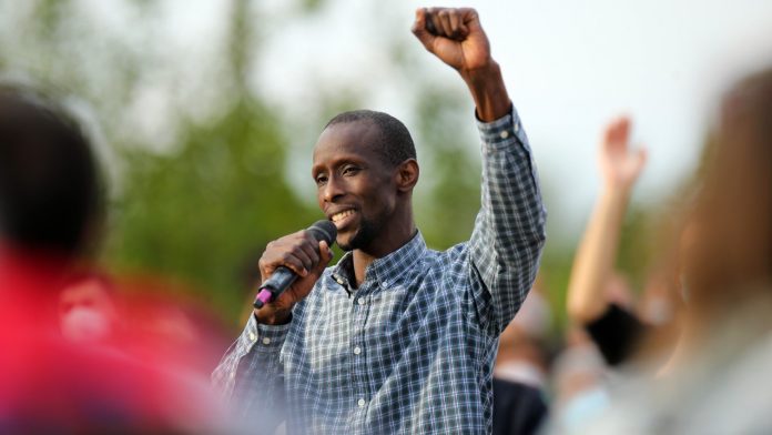 Espagne : « Ignorant, raciste ou les deux ? », répond le député Serigne Mbaye à son collègue