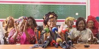 Aïda Mbodji casse la baraque au siège du Prp : «Jigén ñi bu ngèn dooré Macky Sall sén ñetty taccu … » (Vidéo)