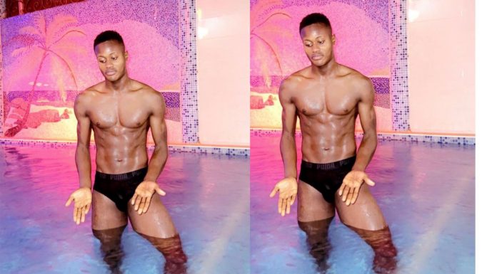 L’international Sénégalais, Demba Seck s’affiche torse-nu et dévoile ses muscles sur Instagram