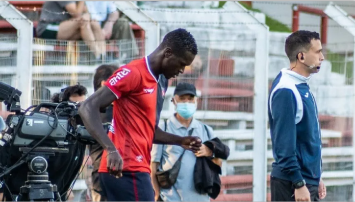 Uruguay : Un footballeur sénégalais, victime de racisme, quitte le terrain en larmes