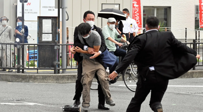 Mort de l’ex-Premier ministre japonais Shinzo Abe : Les Images choc de l’attaque…(vidéo)