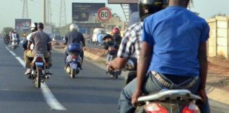 Une Bonne Nouvelle pour les Jakartas, Tiak-Tiak, livreurs, motos-taxis  : Macky Sall a décidé de la gratuité des frais de mutation