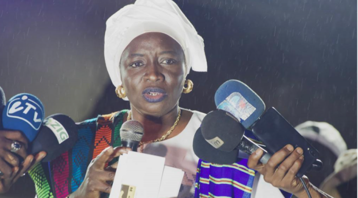  Ziguinchor : Aminata Touré dénonce les propos ethniques d’Ousmane Sonko…