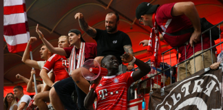 Bayern Munich : La belle communion de Sadio Mané avec les supporters après le match contre Francfort