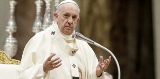 Guerre en Ukraine : Le Vatican clarifie la position du pape François sur l’invasion russe