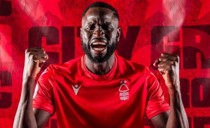Officiel: Cheikhou Kouyaté s’engage à Nottingham Forest
