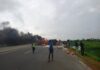 Péage Ila Touba: Un camion gros-porteur transportant des sacs de farine se renverse et prend feu (Vidéo)