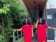 Afro : les jumelles Ma et Mota belles en rouge
