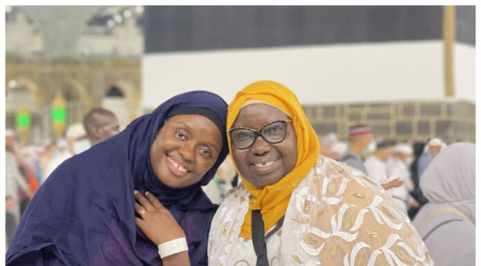 Challenge « je m’ennuyais » : Sokhna Fatou Bintou et sa fille à la Mecque