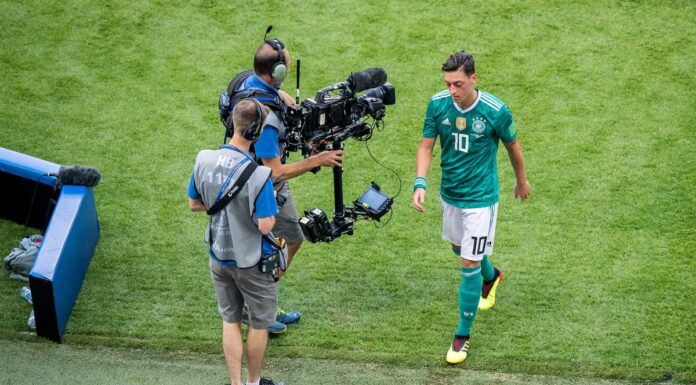 Mesut Özil : Le footballeur allemand prend sa retraite à 34 ans