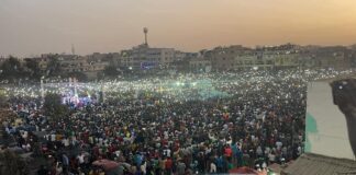 Photos) Découvrez en images l’immense foule du « Giga Meeting » de Yewwi Askan Wi du 14 mars !