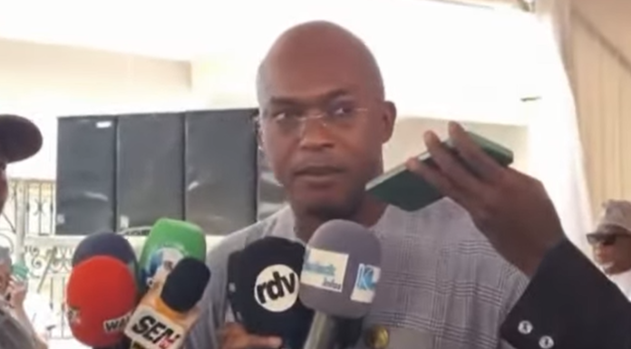 Le maire Abdou Ndiaye porte la grâce et l’ex-voto au ministre Modou Ndiaye (Vidéo)