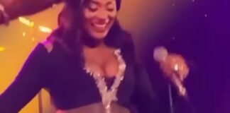(Vidéo) – France : $exy en noir, Titi enflamme la salle Le  Trétis avec ses hits