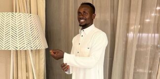 Séduisant en Djelleba blanc, Sadio Mané attire ses followers