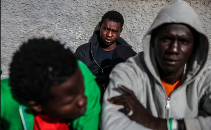 Immigration irrégulière: Une embarcation en provenance du Sénégal avec à son bord 80 migrants, arrive à El Hierro…Un décès enregistré